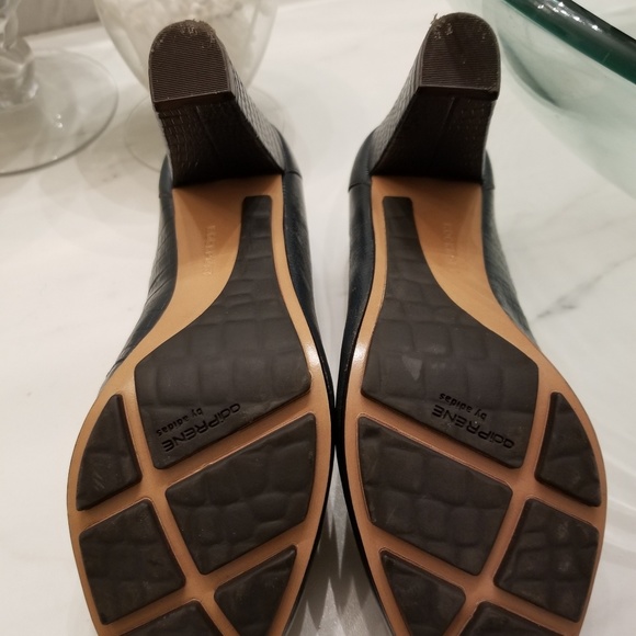 Shoes - Picture 3 of 4